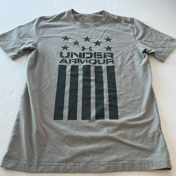 Under Armour Grey & Black Graphic Print T-Shirtl, small - Picture 1 of 6